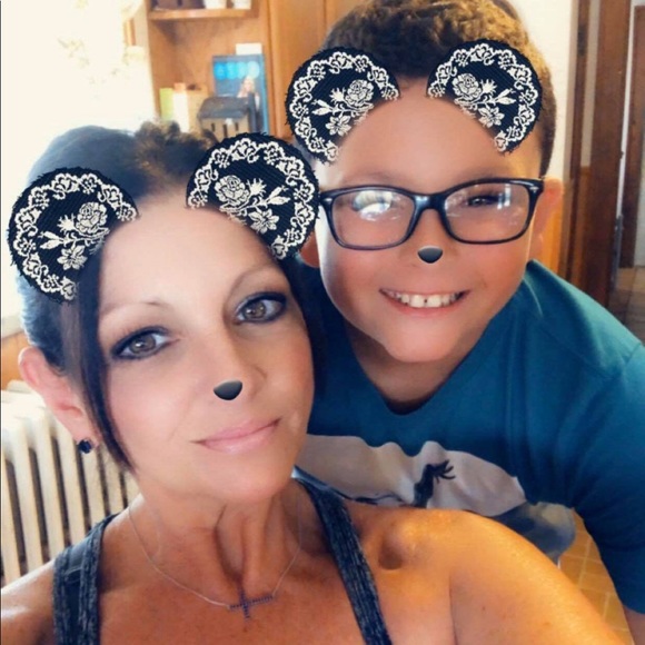 Meet your Posher, Lori - Picture 1 of 7